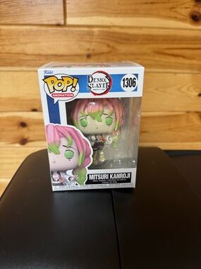 Funko Mitsuri Kanroji Pop! Figure - Pink & Green Hair